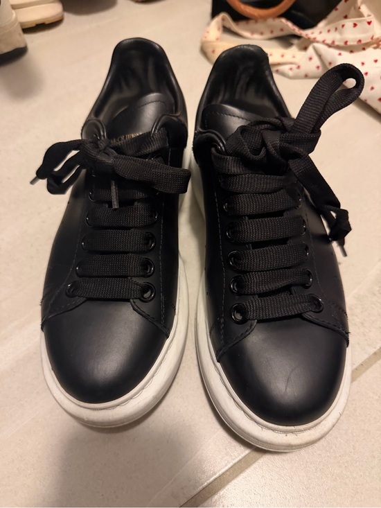 Alexander McQueen Shoes - Alexander McQueen Sneakers